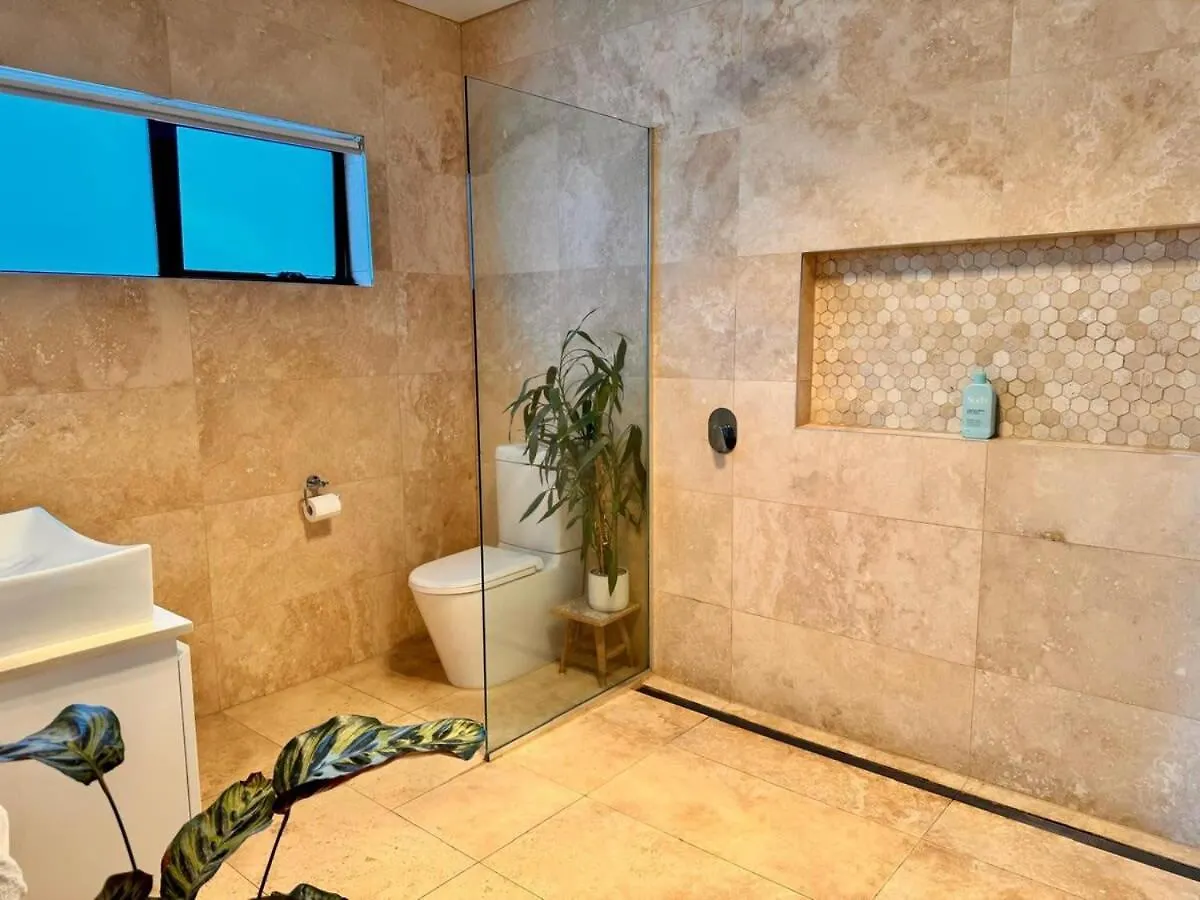 Holiday home 4 Bed 2 Storey House With Views Spa Near Beach Hobart Australia