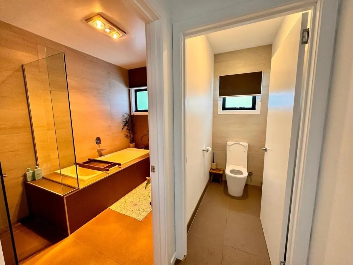 4 Bed 2 Storey House With Views Spa Near Beach Hobart 0*,  Australia