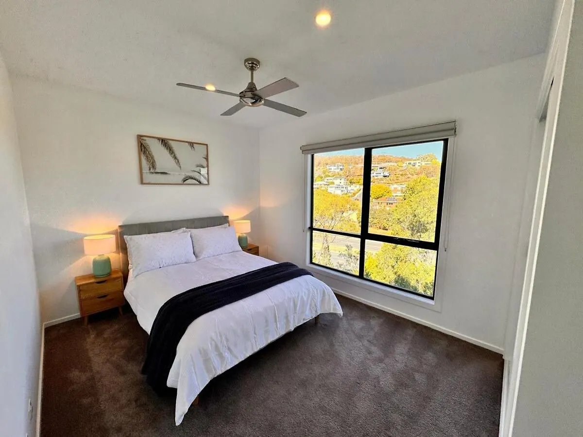 Holiday home 4 Bed 2 Storey House With Views Spa Near Beach Hobart Australia