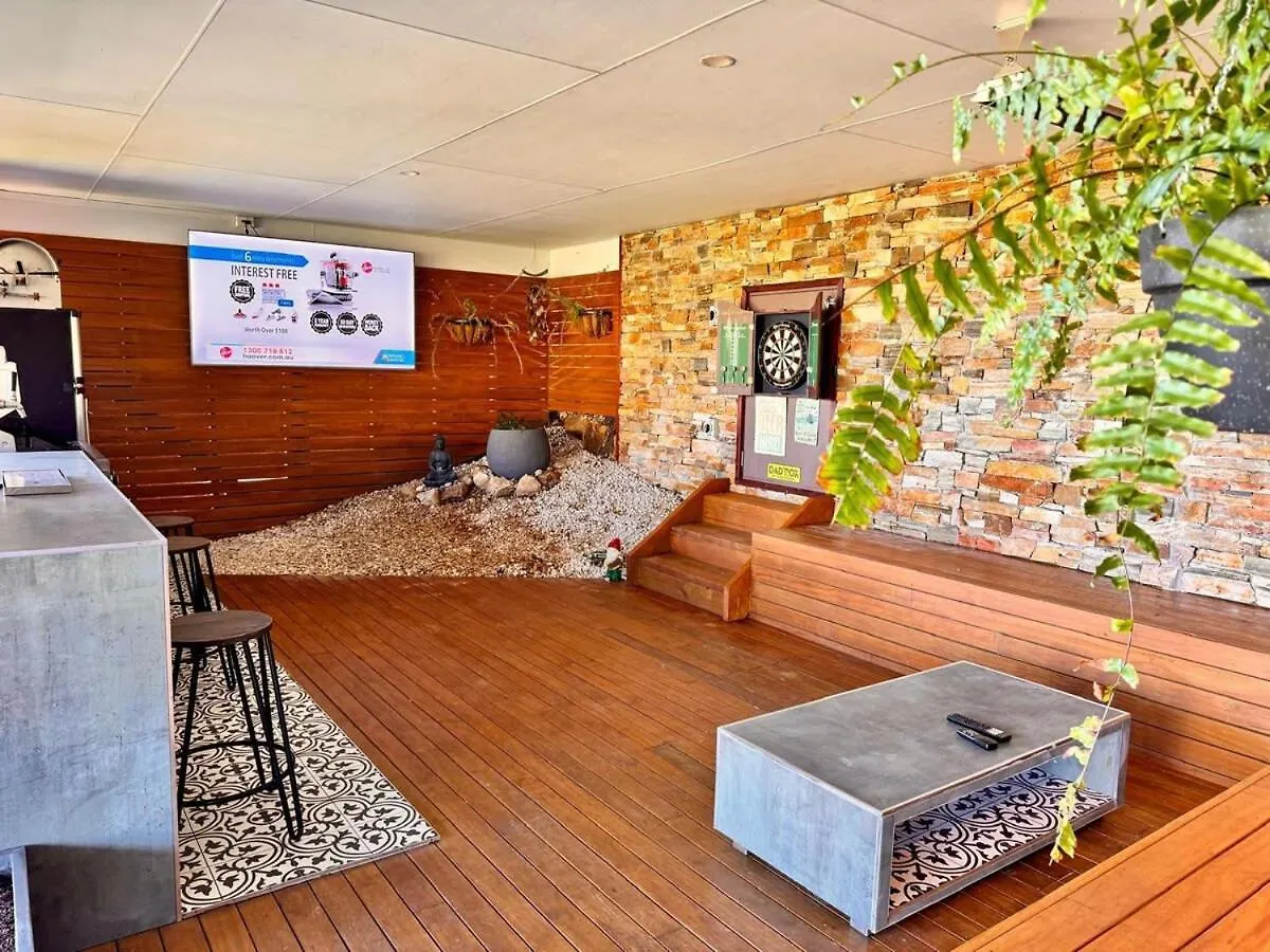 4 Bed 2 Storey House With Views Spa Near Beach Hobart Australia